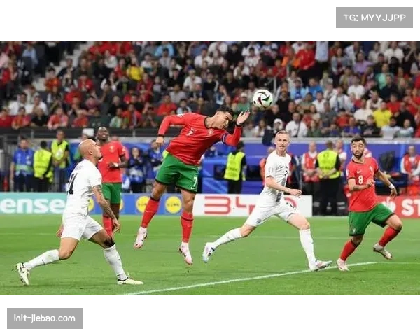 勒沃库森重建期战术调整，滕哈赫高位逼抢体系植入